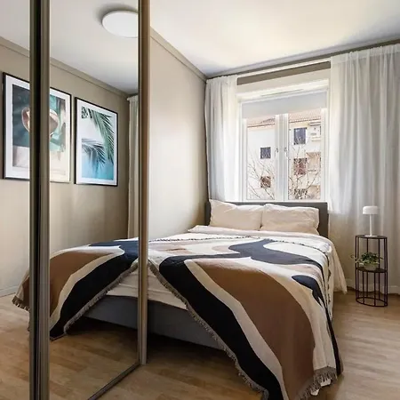 Cozy And Warm 2-room With A Sunny Balcony Διαμέρισμα Όσλο