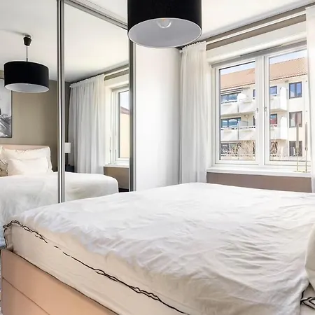 Cozy And Warm 2-room With A Sunny Balcony *